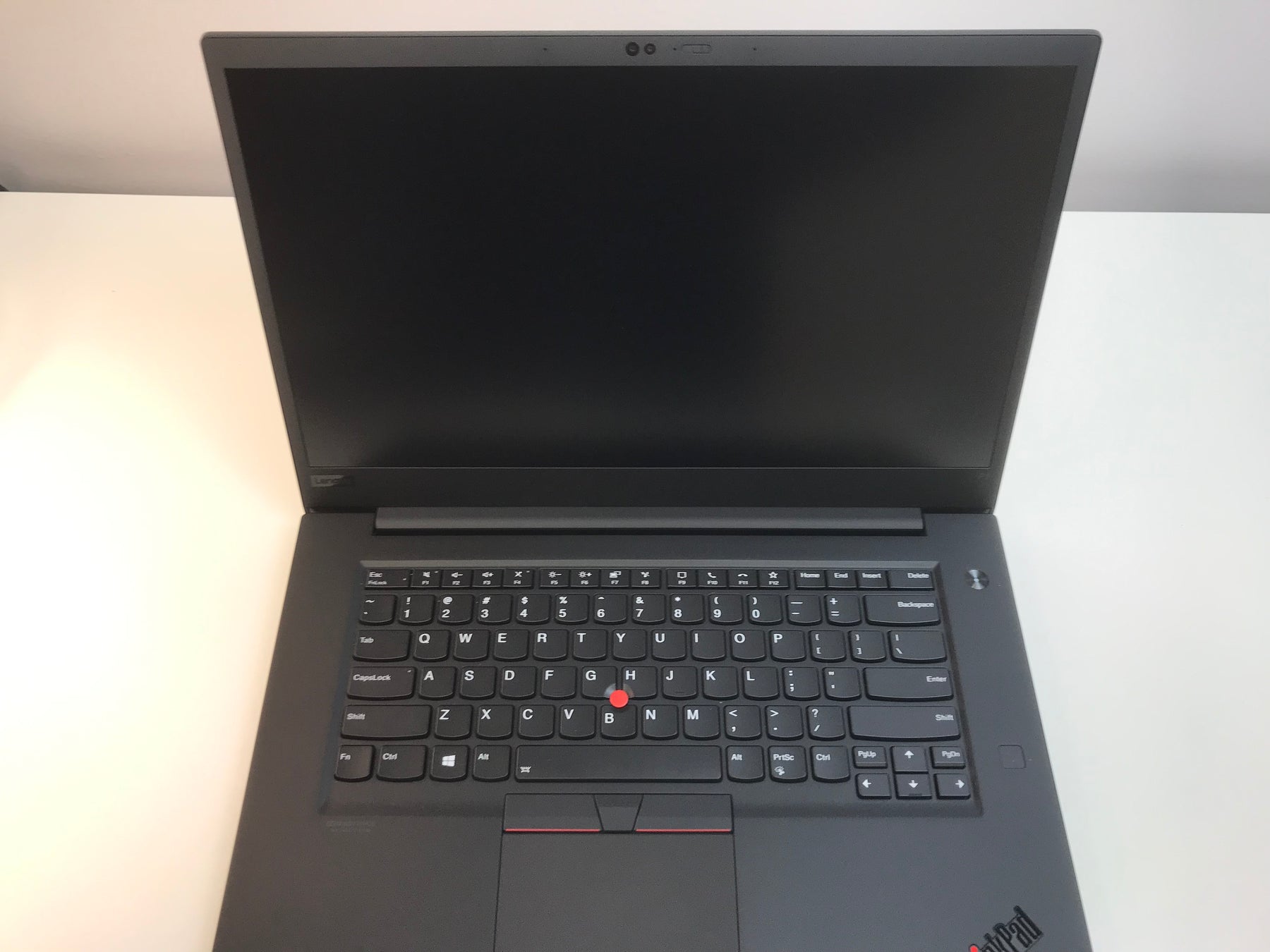 Lenovo ThinkPad P1 G3 20TH000XUS 15.6" Notebook WS - i7, 16GB RAM, 512GB SSD