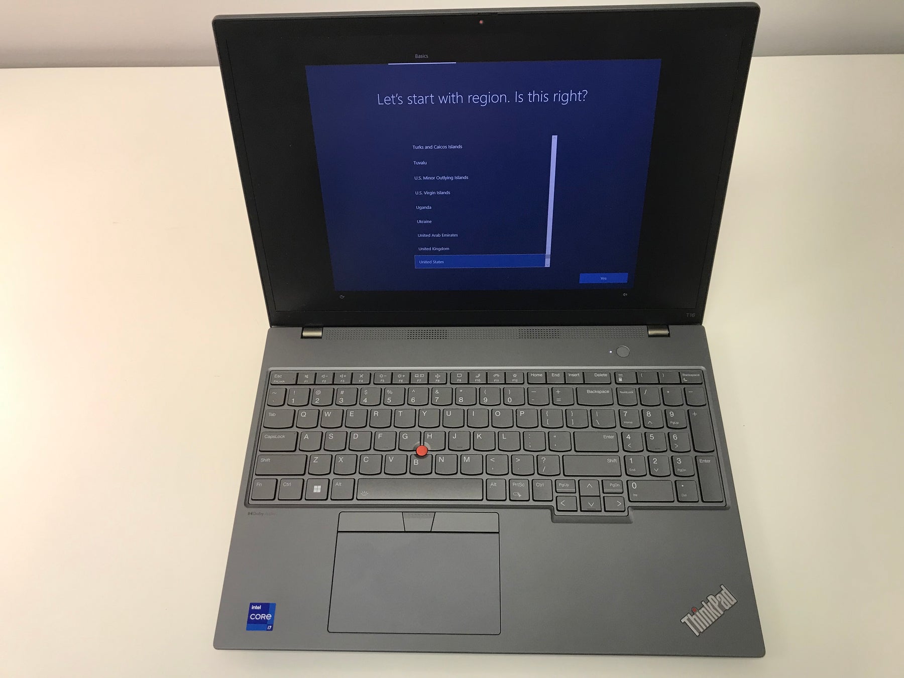 Lenovo ThinkPad T16 Gen 2 16" Notebook - i7, 16 GB RAM, 512 GB SSD - 21HH001MUS