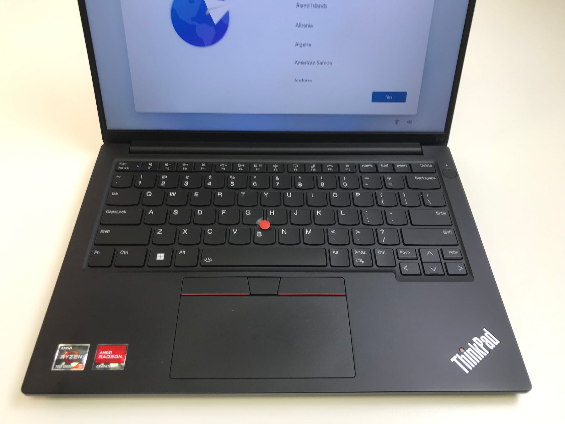 Lenovo ThinkPad E14 G5 AMD 14" Notebook - R5, 8 GB RAM, 256 GB SSD - 21JR001QUS