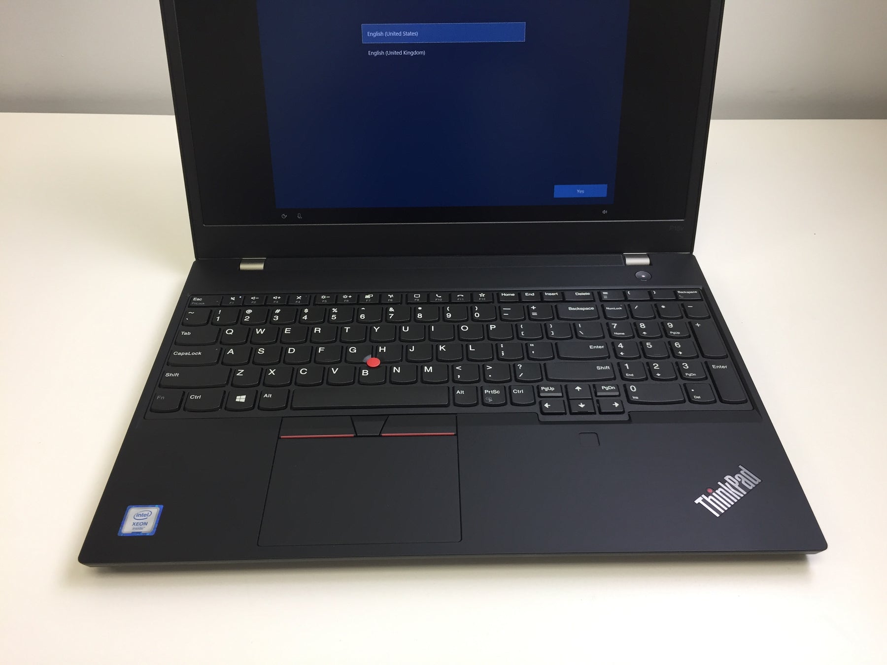 Lenovo ThinkPad P15v G1 20TQ001NUS 15.6" WS - Xeon - 16GB RAM - 512GB SSD