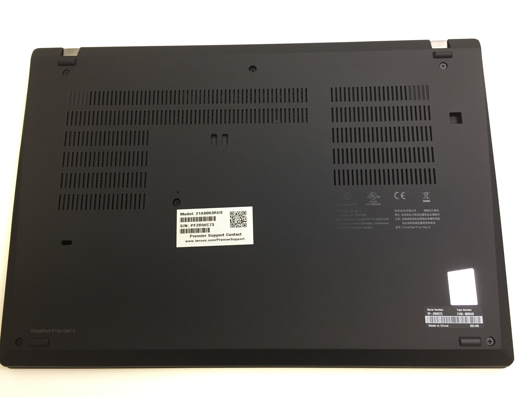 Lenovo ThinkPad P14s G2 21A0003RUS 14" Workstation - R5 - 16GB RAM - 256GB SSD